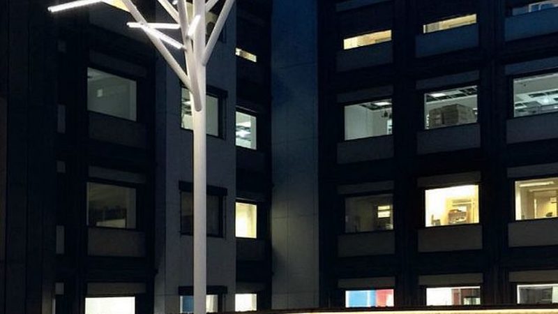 城市道路照明智能控制器：价格背后的技术考量